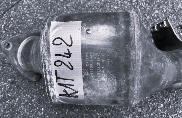 KAT 242