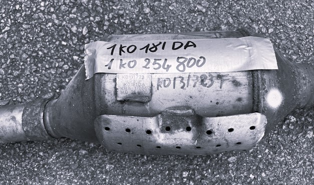 1K0181DA 1K0254800 K0131723F METAL AUDI VW